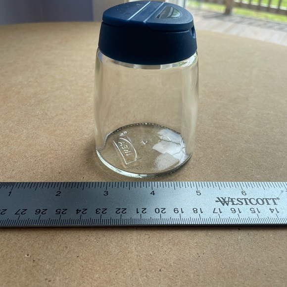 IKEA spice shake or pour salt/pepper jars - Picture 10 of 10